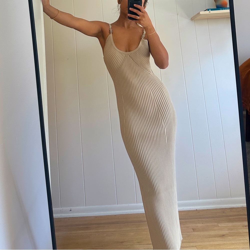 House of Harlow 1960 Dress, new with tags, size XS
Stretchy material
